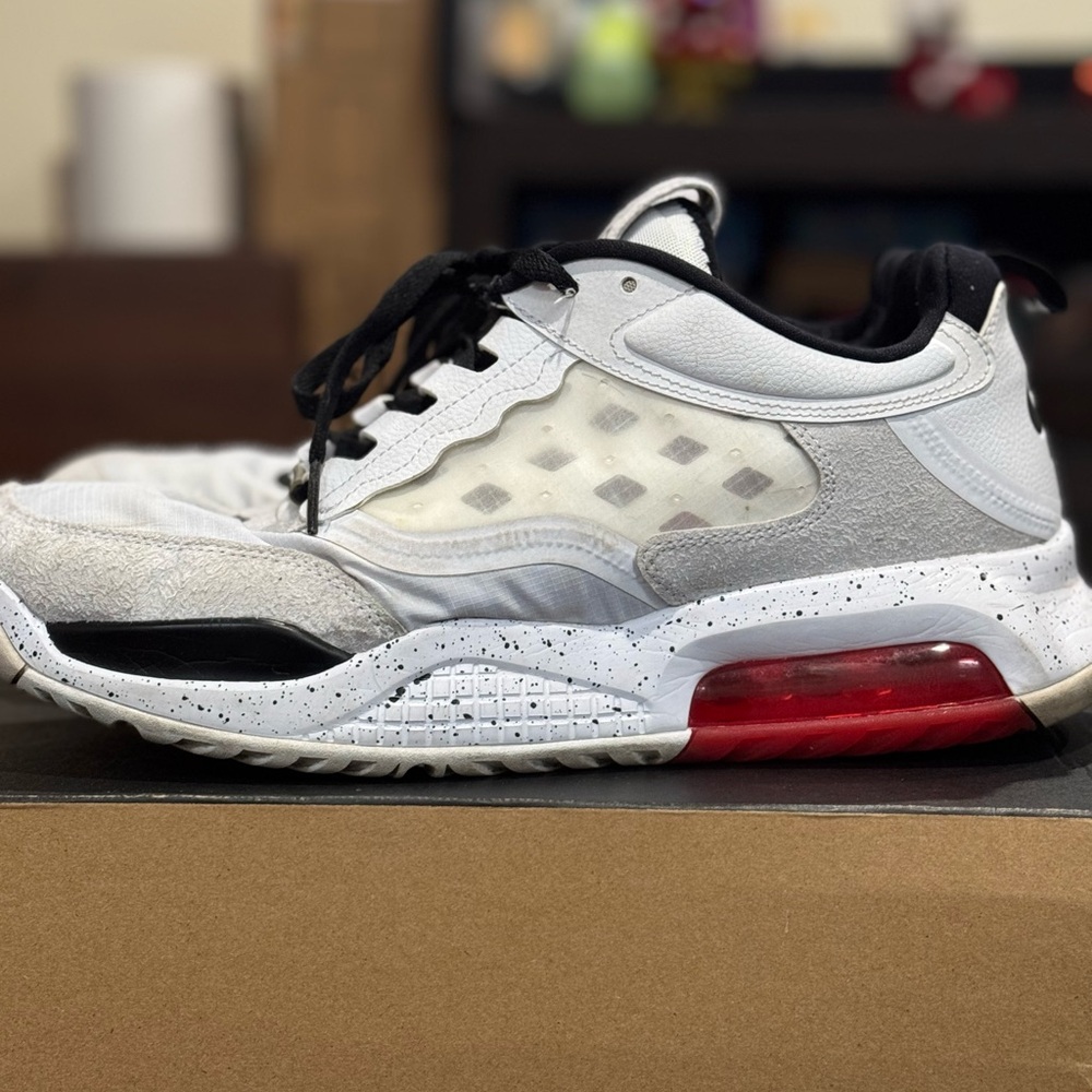 Jordan Max 200